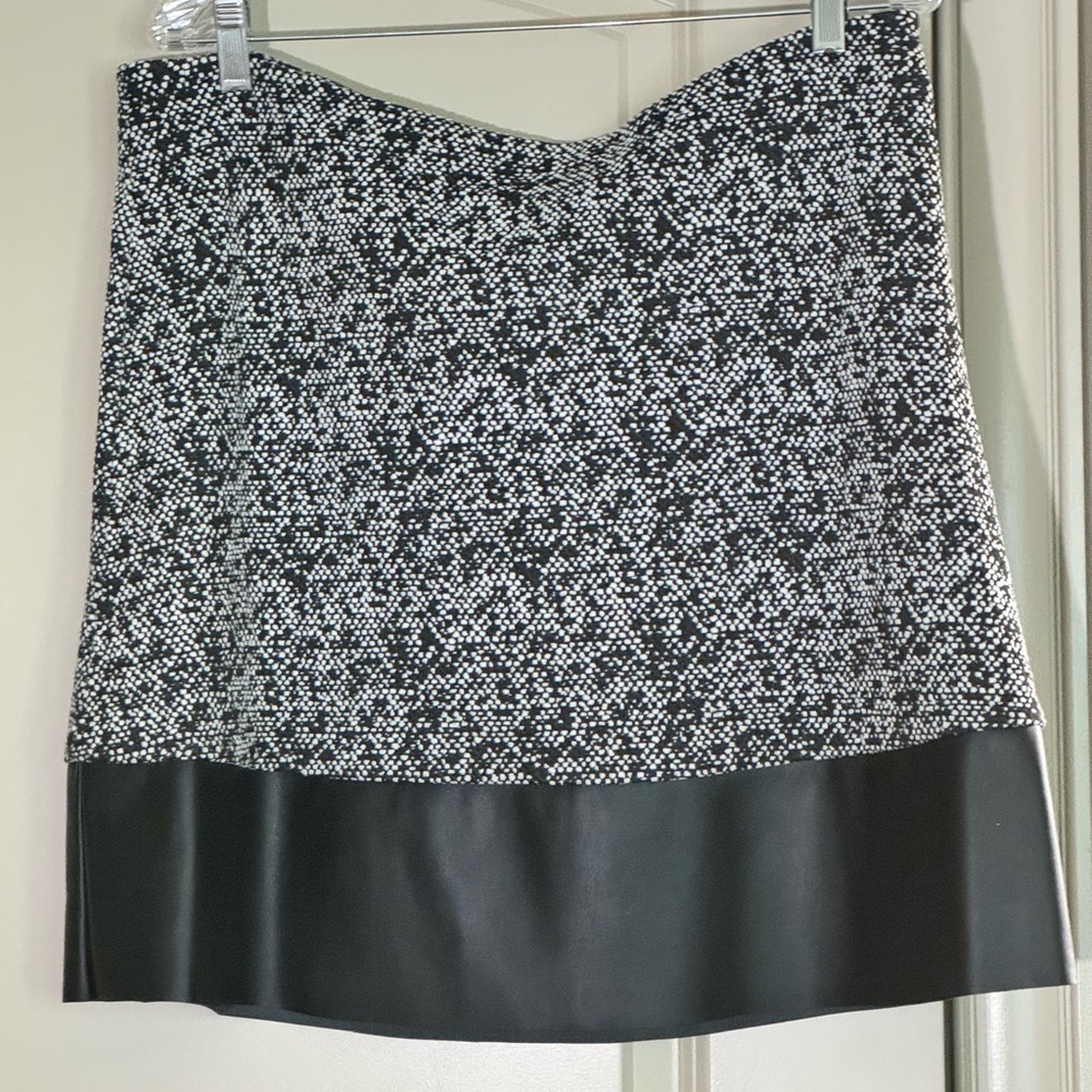 Michael Kors black and white patterned skirt